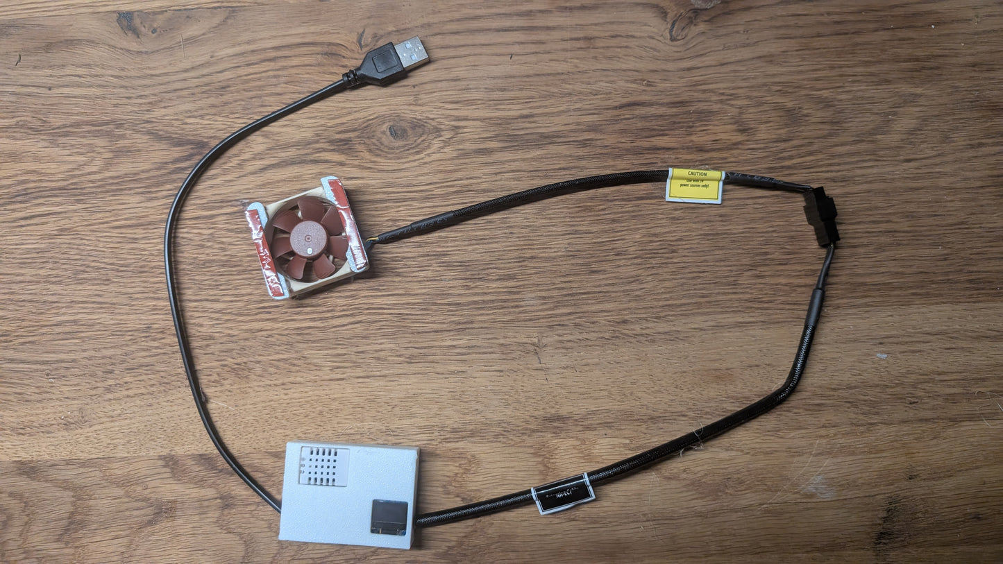 Smart Helm-Lüftersystem mit Temperatur- & Feuchteregelung
